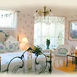 Lion And The Rose Victorian Guest House