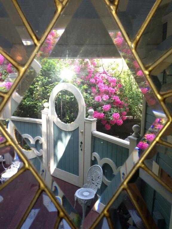 Guest house Lion And The Rose Victorian 2*
