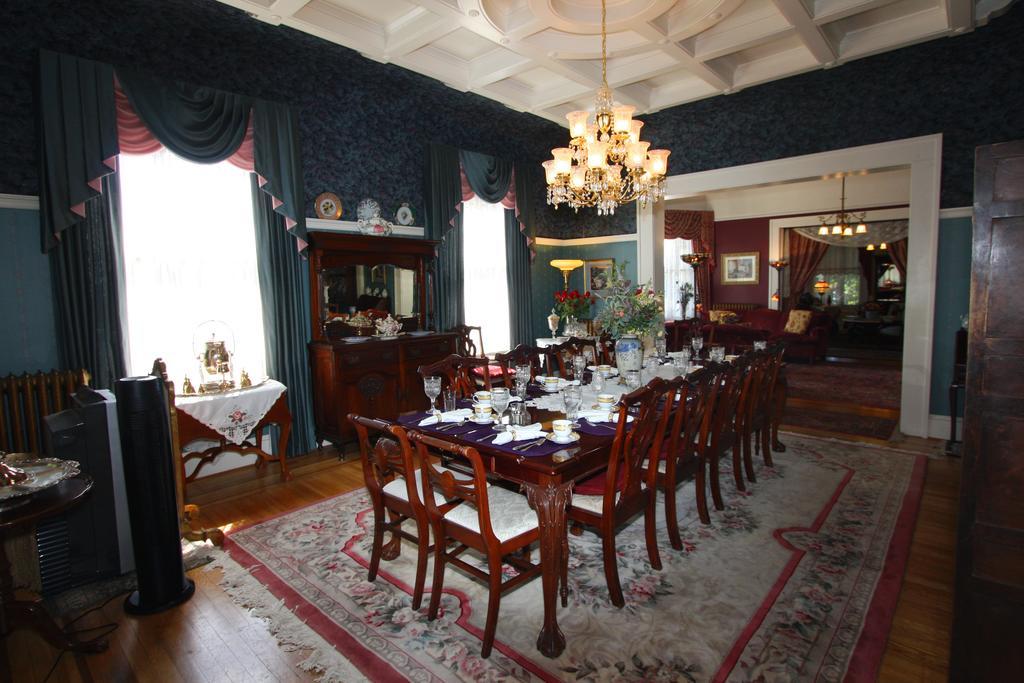 Guest house Lion And The Rose Victorian Portland