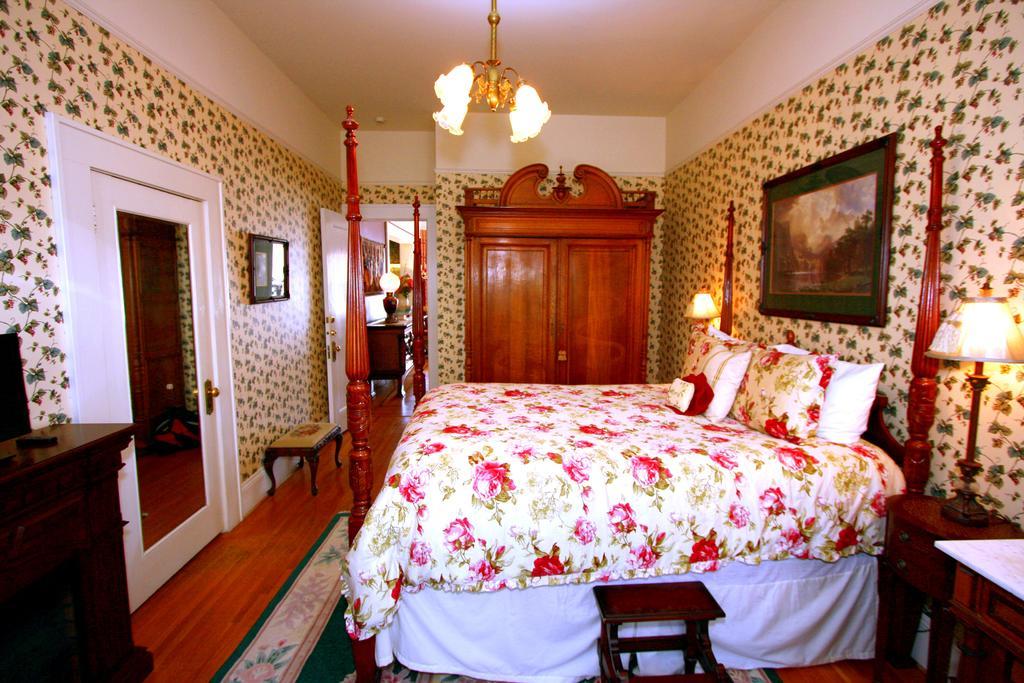 Guest house Lion And The Rose Victorian 2*