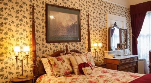 Lion And The Rose Victorian Guest house 2*