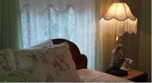 Lion And The Rose Victorian Guest house 2*